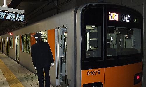 東武鉄道車両の東上線川越市行き特急 東武鉄道車両の東上線川越市行き特急