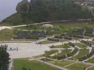数多くの慰霊碑