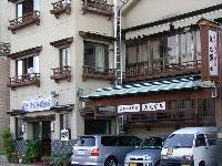 道端の源泉井