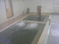 打たせ湯とジェット噴射浴槽 打たせ湯とジェット噴射浴槽