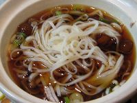 稲庭うどんとなめこ 稲庭うどんとなめこ