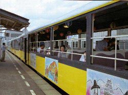 トロッコ列車
