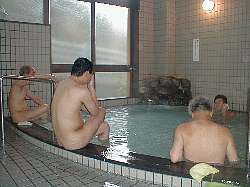 有乳湯の浴槽