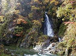 鳴子峡・中間点付近