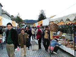 鳴子温泉の朝市1