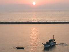 錦江湾の朝日