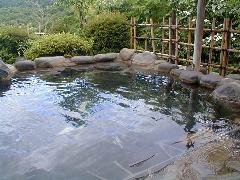 青嶺閣・露天風呂