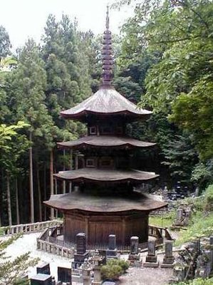 八角三重塔