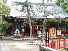 生島足島神社本殿
