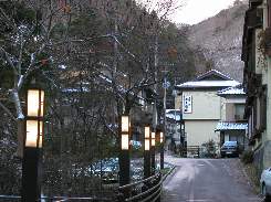 温泉街初雪2