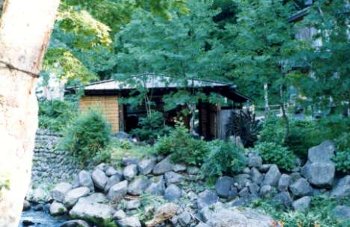 青荷温泉の露天風呂1