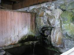 角間温泉・滝の湯