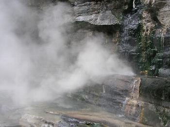 小安峡温泉・大噴湯