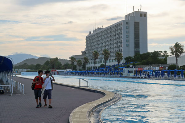 �l�̂��Ȃ��Ȃ����v�[��