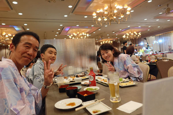 �f�B�i�[�r���b�t�F