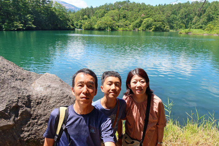 �������