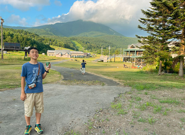 �z�e���̊O