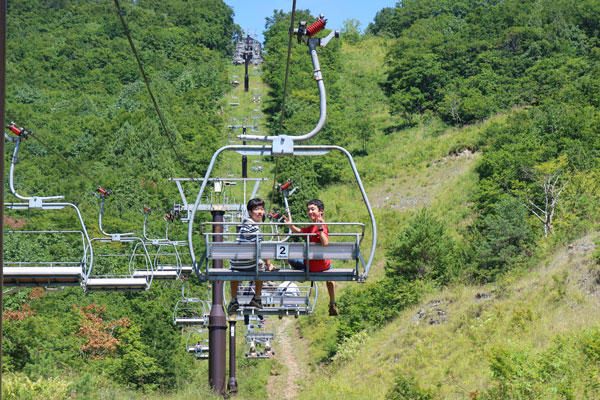 ���t�g�ōĂюR����