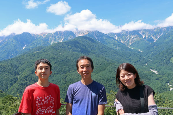 �e���X�ɂ�