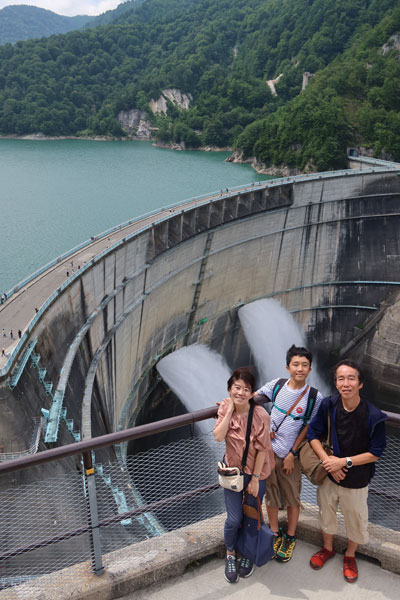 �����_�����o�b�N�ɋL�O�B�e