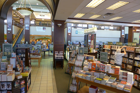 Barnes & Norble Booksellers̓X