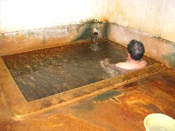 玉梨共同浴場・浴槽
