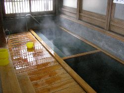 湯田中温泉・大湯浴槽