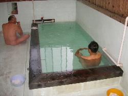 草津温泉・長寿の湯浴槽
