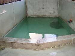 草津温泉・瑠璃の湯浴槽