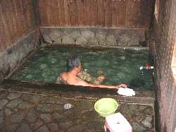 草津温泉・千代の湯浴槽