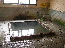 明礬温泉・鶴寿泉浴槽