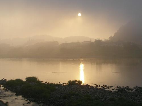朝霧の球磨川