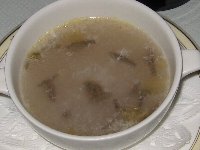 ジュンサイとハムのスープ卵白仕立